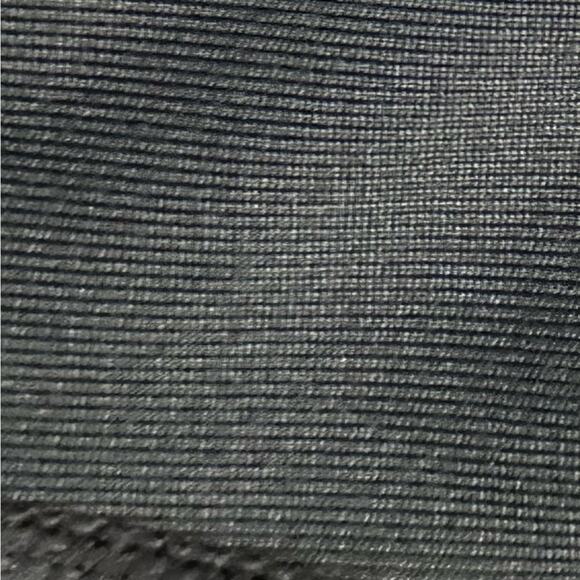 Fabletics leggings, gray no size see measurements looks like a small - Picture 6 of 11